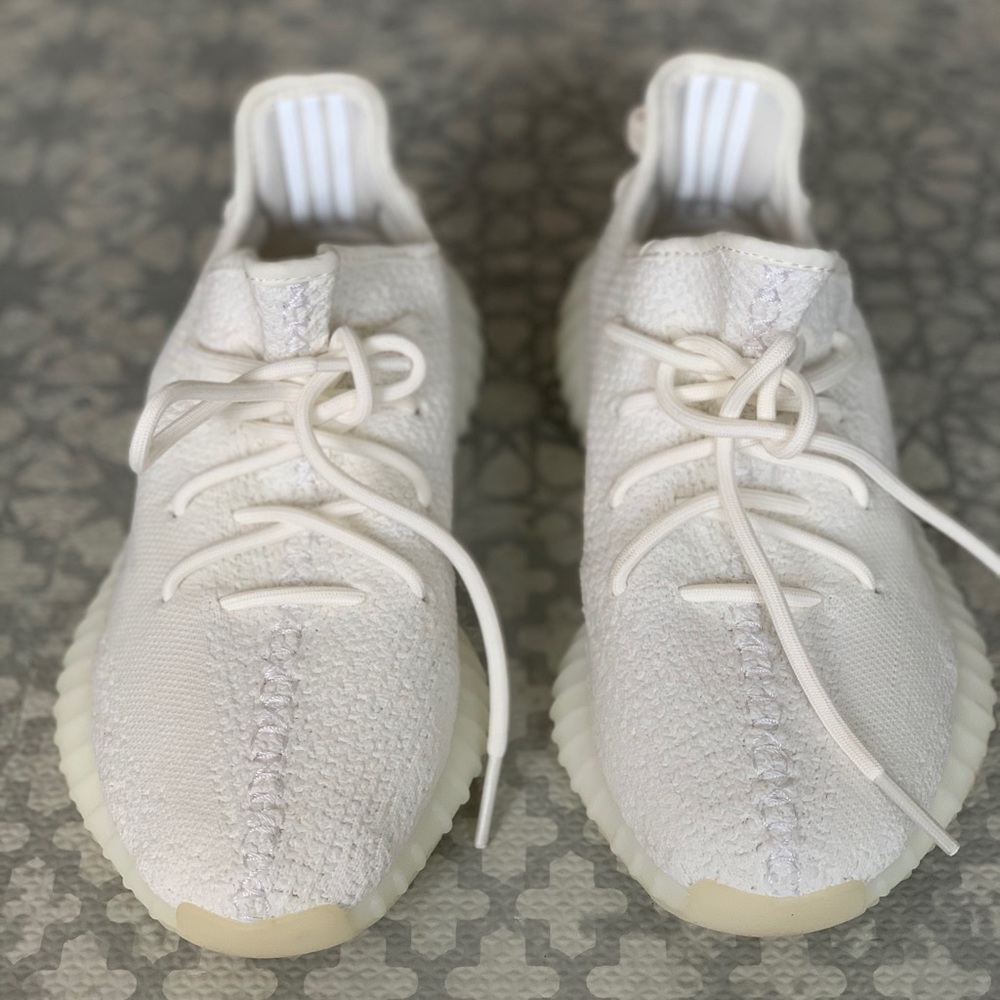YEEZY BOOST 350 V2